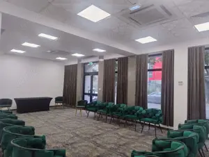 Închiriez spatiu comercial