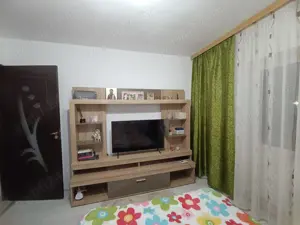 Vand apartament 2 camere - imagine 3