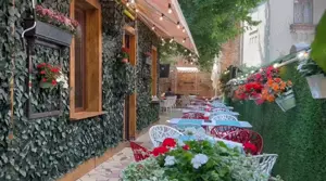 Angajez persoana la vase pentru restaurant romanesc