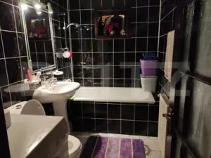 Apartament de vânzare, 3 camere, 80 mp, decomandat, zona Zamca - imagine 8