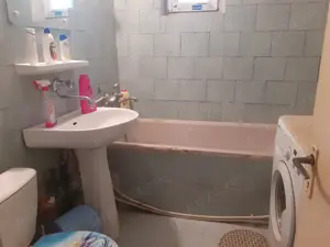 Vanz. Apart. 3 cam. cf.1 dec. etajul 3, 2 balc., pozitie buna, zona Progresu aproape de Jandarmerie - imagine 14 Vanz. Apart. 3 cam. cf.1 dec. etajul 3, 2 balc., pozitie buna, zona Progresu aproape de Jandarmerie - imagine 14