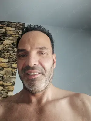 Barbat 43 de ani, pt doamne-domnisoare - imagine 3