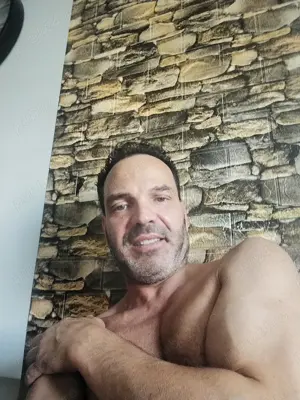 Barbat 43 de ani, pt doamne-domnisoare - imagine 7