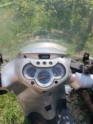 Vând honda sh 150, 2004 - imagine 3 Vând honda sh 150, 2004 - imagine 3