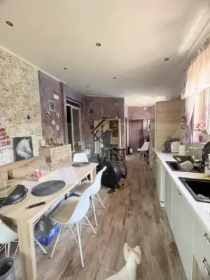 Cladire multifunctionala, pensiune plus casa,  parcari private - imagine 20