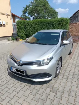 Toyota Auris an 2016 euro 6  - imagine 4 Toyota Auris an 2016 euro 6  - imagine 4