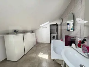 Apartament de 3 camere in zona Campului  - imagine 7