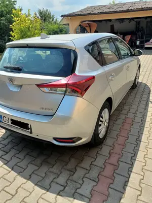 Toyota Auris an 2016 euro 6  - imagine 6 Toyota Auris an 2016 euro 6  - imagine 6