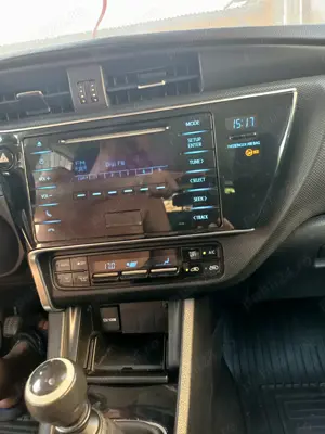 Toyota Auris an 2016 euro 6  - imagine 7 Toyota Auris an 2016 euro 6  - imagine 7