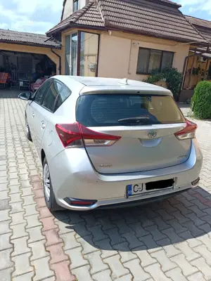 Toyota Auris an 2016 euro 6  - imagine 9 Toyota Auris an 2016 euro 6  - imagine 9