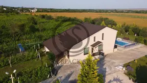 Casa cu piscina de vanzare | 3.300 mp teren | Urlati - Prahova - imagine 17