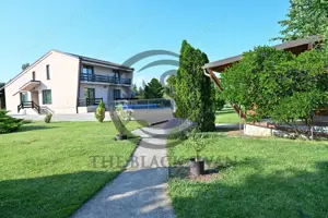 Casa cu piscina de vanzare | 3.300 mp teren | Urlati - Prahova