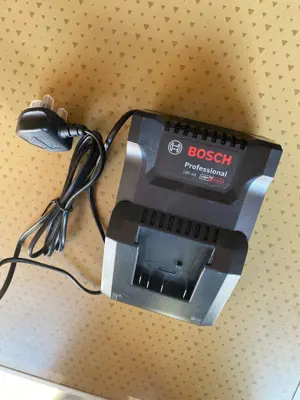 Vând 3 încărcătoare acumulator - imagine 2