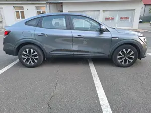 2023 Renault Arkana 1.3TCe MPHEV Automată   - imagine 7