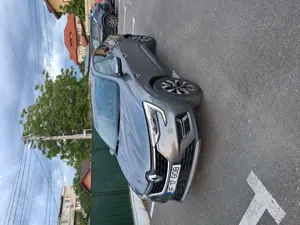 2023 Renault Arkana 1.3TCe MPHEV Automată   - imagine 9