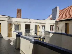 Apartament renovat complet situat in zona ultracentrala in cladire istorica - imagine 14