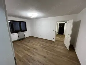 Vând apt.3 cam conf. 1 semidecomandat  etaj intermediar 