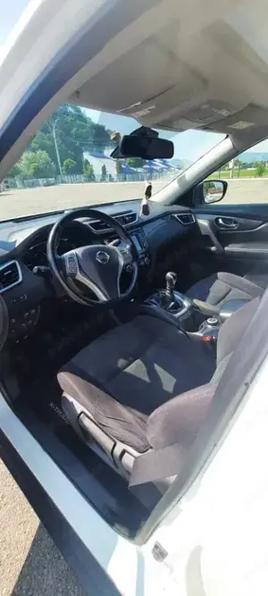 Vând Nissan xtrail - imagine 2