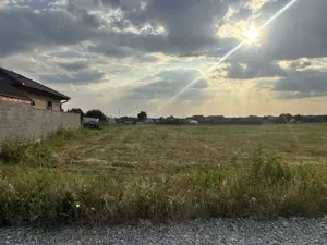 Vând teren Cihei 1570mp