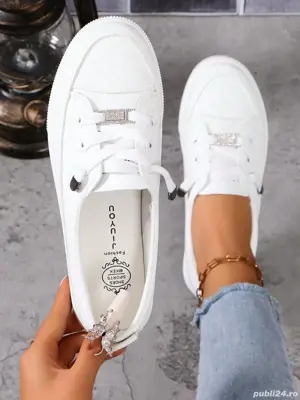 Vând Adidasi tip pantofi eleganți 