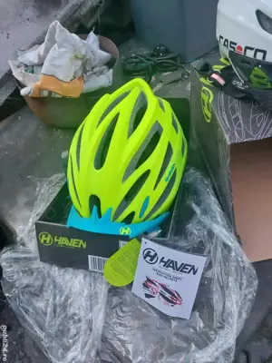 vând casca de bicicleta 