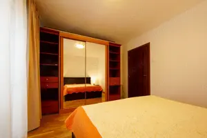 Inchiriez apartament 2 camere vis a vis de Mall Vitan - imagine 4