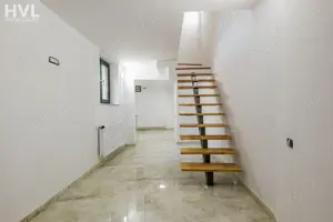 Apartament în zona centrală   ideal pentru locuință sau investiție - imagine 2