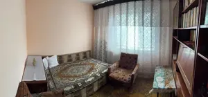 Proprietar, vând apartament 4 camere  etaj 3, centrală termică proprie