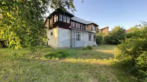 Casă cu 5 camere si curte în zona Grivitei