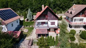 Vilă cu 6 camere, teren de 1000mp, într-un resort montan privat - imagine 18