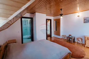 Vilă cu 6 camere, teren de 1000mp, într-un resort montan privat - imagine 13