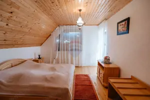 Vilă cu 6 camere, teren de 1000mp, într-un resort montan privat - imagine 6