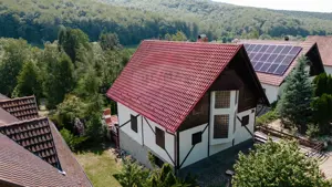 Vilă cu 6 camere, teren de 1000mp, într-un resort montan privat - imagine 17