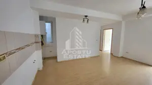 Apartament cu 3 camere,nemobilat,Calea Lipovei - imagine 3 Apartament cu 3 camere,nemobilat,Calea Lipovei - imagine 3