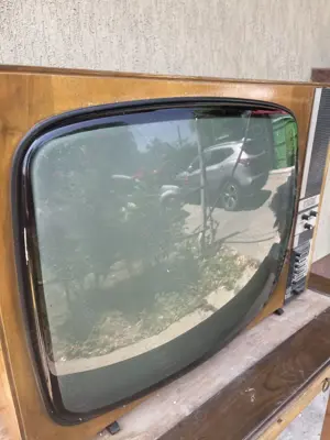 Televizor Vechi pe ASTRONAUT - imagine 2