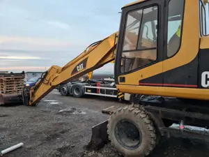 Excavator Caterpillar M320