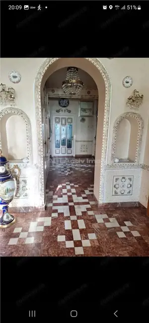 Vila  D+P+E+M, teren 626 mp - se accepta schimb cu apartamente - Piata Mare - imagine 3