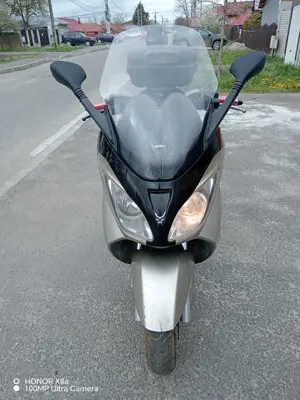 Aprilia Atlantic 200 - imagine 5 Aprilia Atlantic 200 - imagine 5