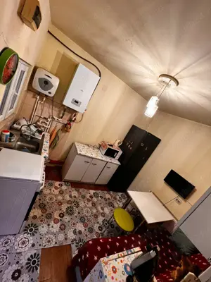 Particular vând casă plus teren 195 mp te aștept 