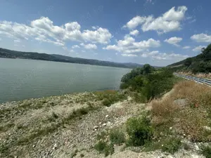 Vând teren Clisura Dunarii, Svinița. - imagine 7