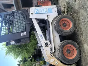 Vând bobcat 753 mini încărcător.  - imagine 5