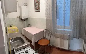 Proprietar, vand ap 4 camere, etaj 3,centrala proprie 