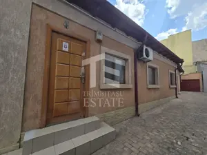 CENTRU- Casa de inchiriat pentru birouri.