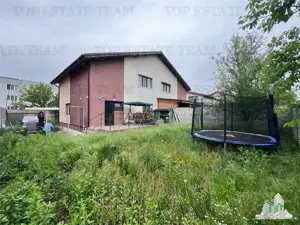 Casa cuplata.curte individuala generoasa, cu 3 camere,2 bai, P+1E+Pod, cu toate utilitatile, in Domn