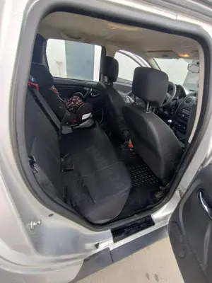 Vand Dacia Duster 2015 1.5 diesel   - imagine 2