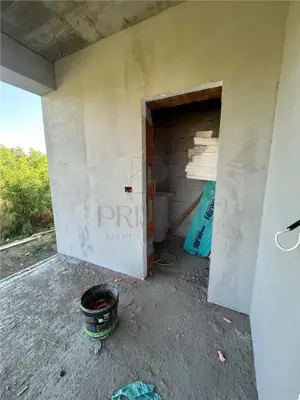 Utvin- toate utilitatile- 4 camere- bucatarie inchisa