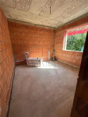 Utvin- toate utilitatile- 4 camere- bucatarie inchisa - imagine 10