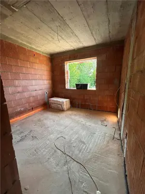 Utvin- toate utilitatile- 4 camere- bucatarie inchisa - imagine 12