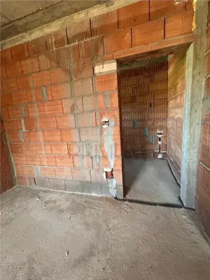 Utvin- toate utilitatile- 4 camere- bucatarie inchisa - imagine 7