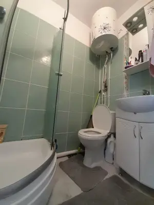  Garsoniera in zona Lipovei - imagine 3